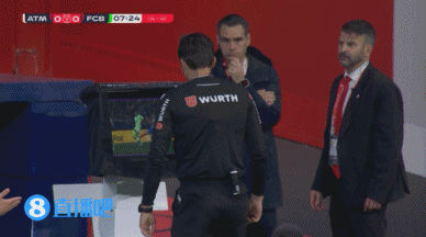 DB视讯官网没有红牌！AZP背后放倒拉菲尼亚染黄，VAR介入后维持原判